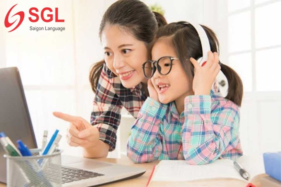 Kinh nghiệm cha mẹ học tiếng Anh cùng con