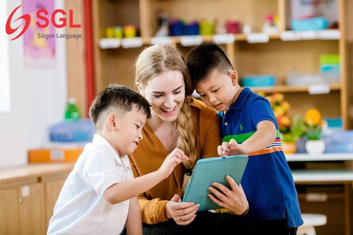 Trẻ em có nên học ngoại ngữ từ sớm?